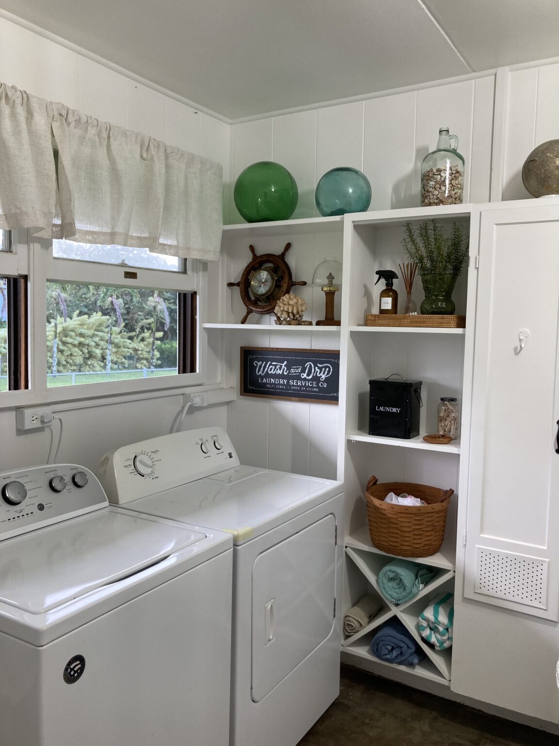 Laundry Room Makeover On A Budget! Check out my beachy laundry room